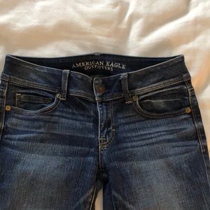 American eagle kick boot super stretch jeans. Size 4. Hardly worn.